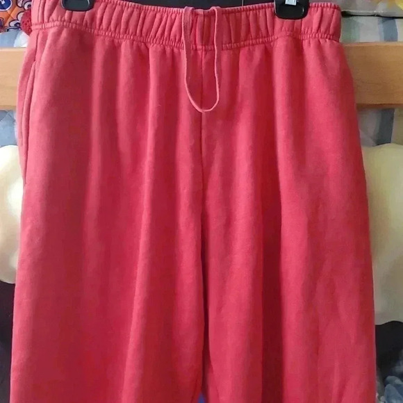 ☆☆☆EUC red sweats - Picture 3 of 10